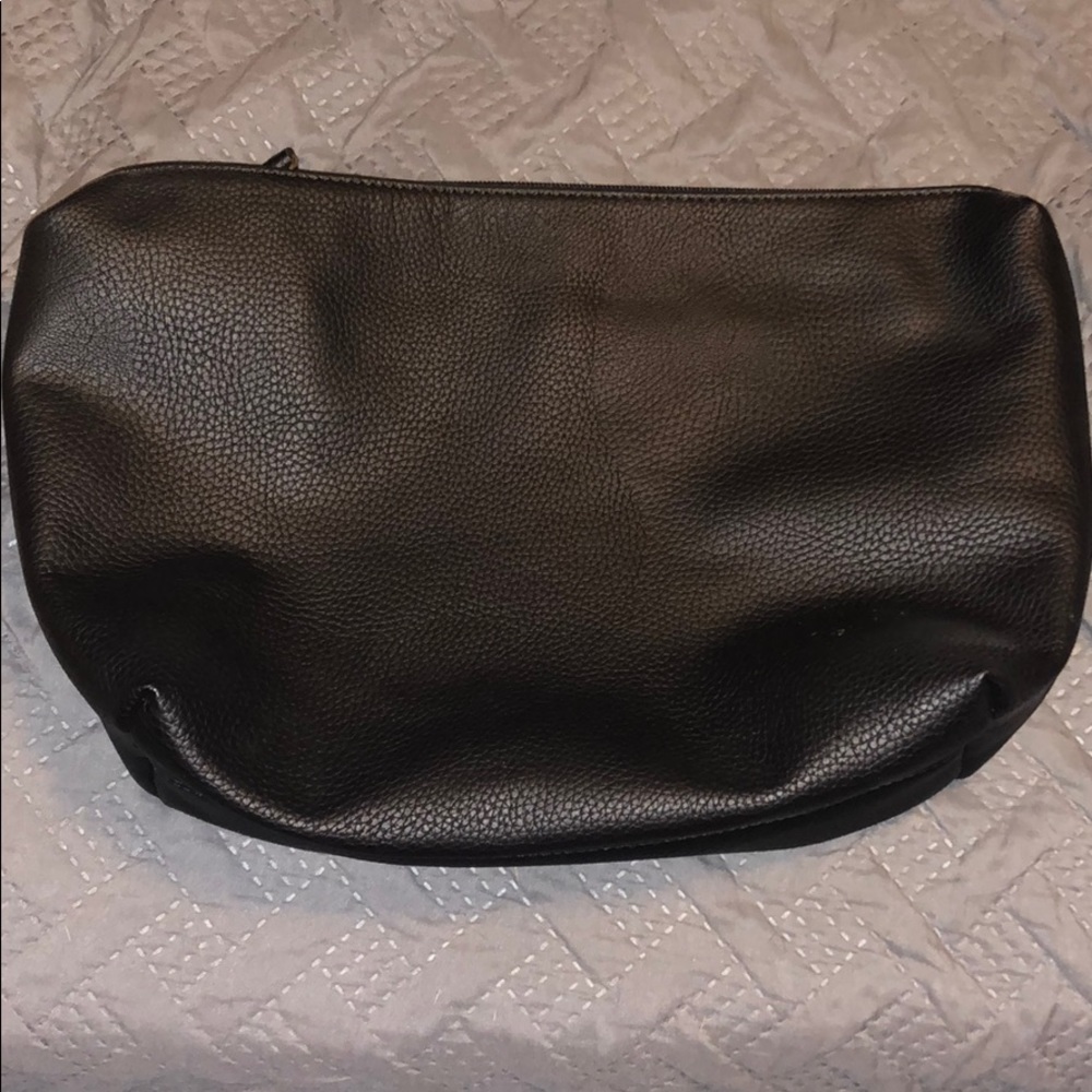 Black tote